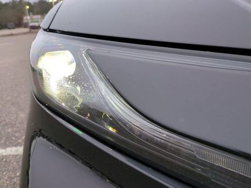 Used 2025 Toyota Camry SE image 10