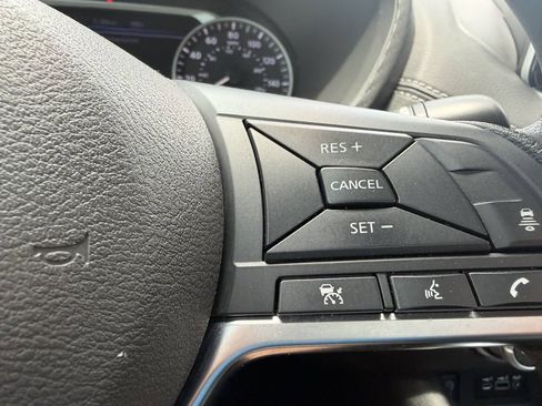 Used 2025 Nissan Sentra SV FWD image 16