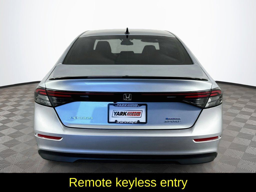 Used 2024 Honda Accord Sport image 9
