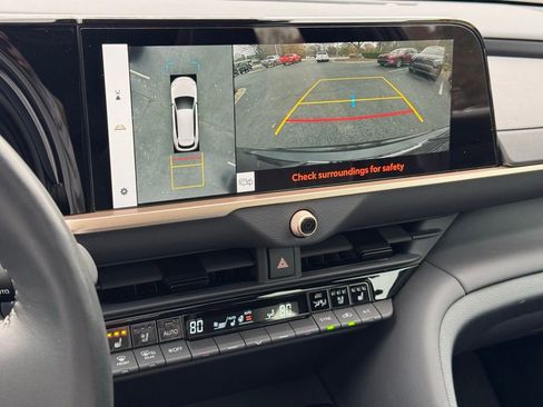 Used 2025 Toyota Crown Signia Limited image 36