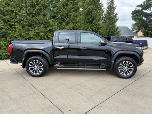 Used 2025 GMC Canyon Denali AWD/4WD image 31