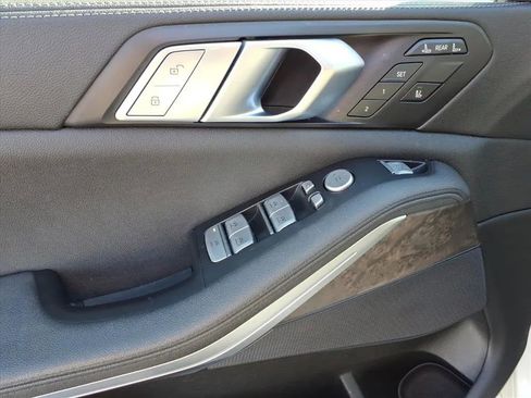 Used 2020 BMW X7 xDrive40i w/ Cold Weather Package image 25