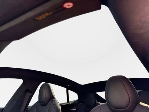 Used 2023 Tesla Model S image 39