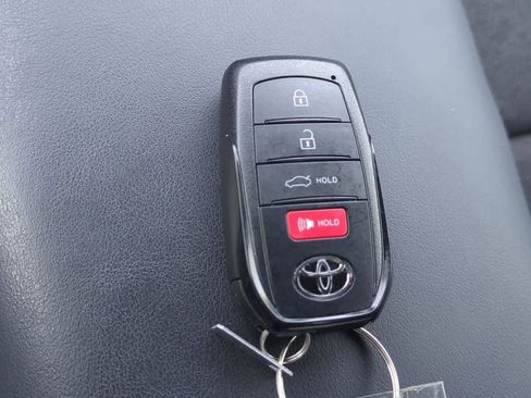 Used 2024 Toyota Crown AWD/4WD image 32