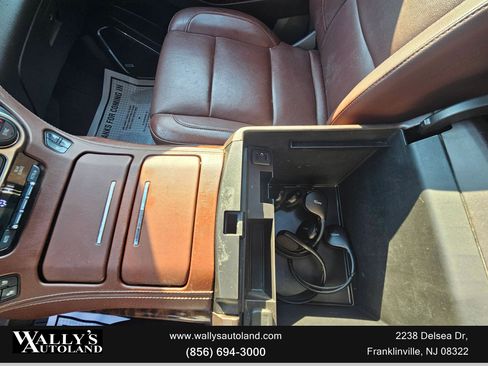 Used 2017 Chevrolet Suburban Premier image 29