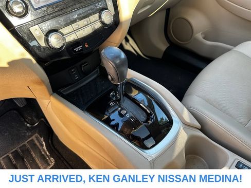 Used 2016 Nissan Rogue SL w/ SL Premium Package AWD/4WD image 10