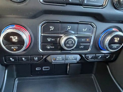 Certified 2024 GMC Yukon XL SLT image 30