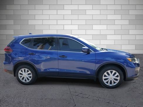 Used 2018 Nissan Rogue S image 6