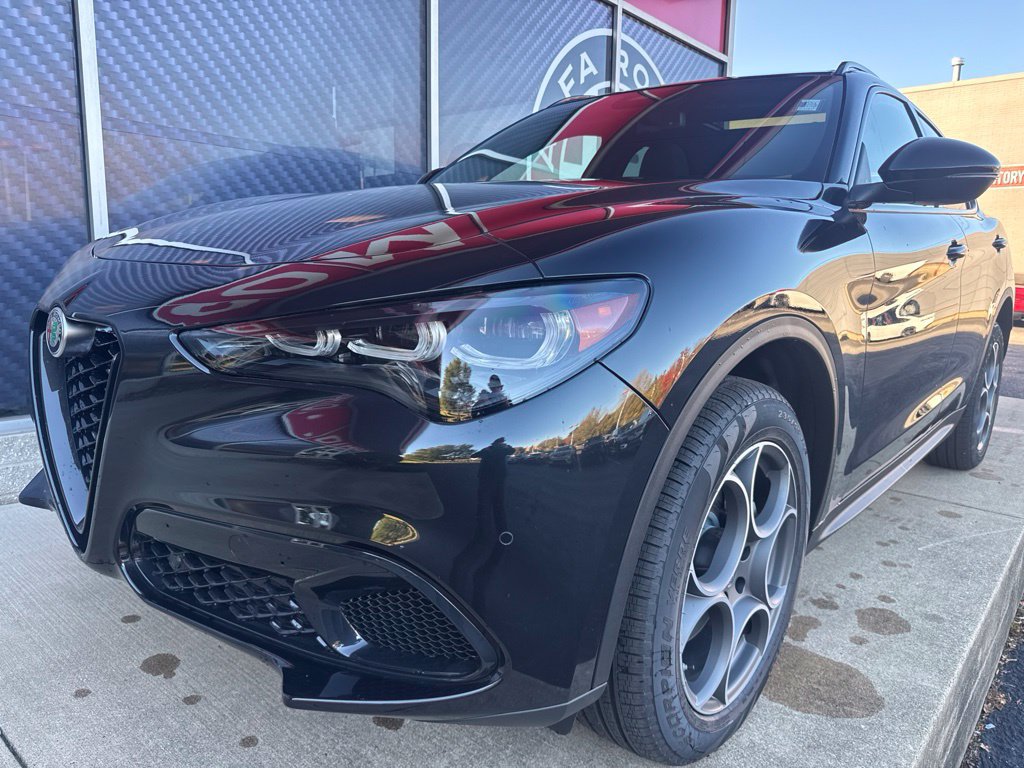 New 2026 Alfa Romeo Stelvio Sprint AWD/4WD image 11