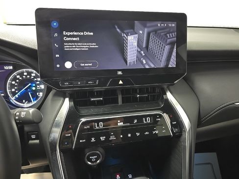 Used 2023 Toyota Venza XLE AWD/4WD image 24
