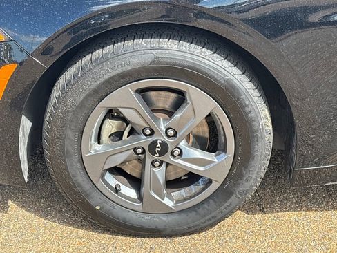 Used 2023 Kia K5 LXS image 23