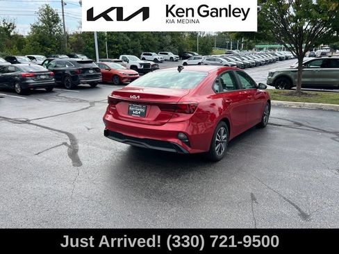 Used 2024 Kia Forte LXS FWD image 5