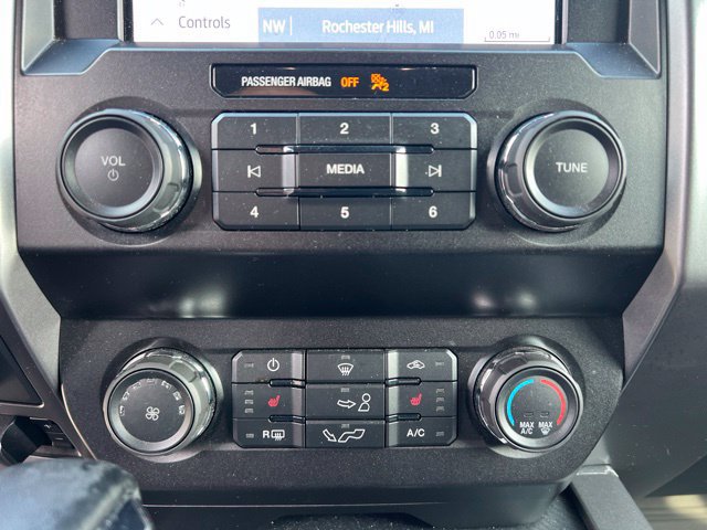 Used 2019 Ford F150 XLT w/ Equipment Group 302A Luxury AWD/4WD image 27