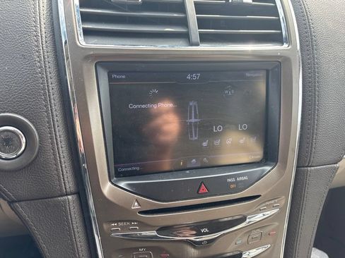 Used 2013 Lincoln MKX AWD image 8