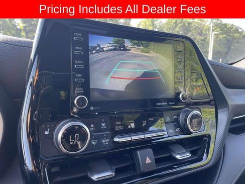 Used 2022 Toyota Highlander XSE AWD/4WD image 34