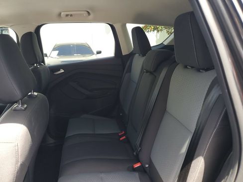 Used 2018 Ford Escape SE FWD image 12