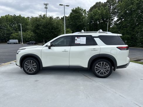 Used 2022 Nissan Pathfinder SL w/ SL Premium Package AWD/4WD image 7