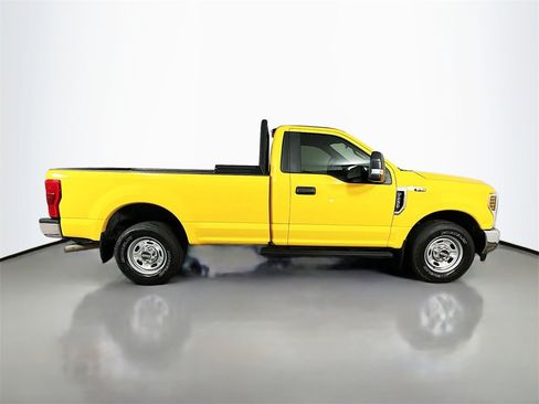 Used 2019 Ford F250 XL w/ XL Value Package image 9