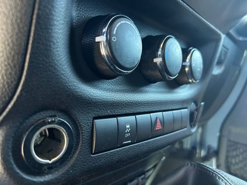 Used 2014 Jeep Wrangler Sport AWD/4WD image 33