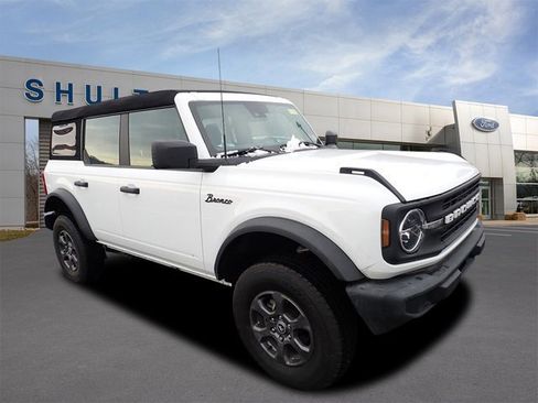 Used 2023 Ford Bronco 4-Door image 3