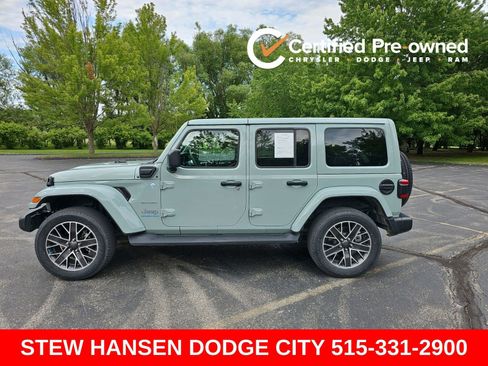 Used 2023 Jeep Wrangler Unlimited Sahara w/ Cold Weather Group AWD/4WD image 1