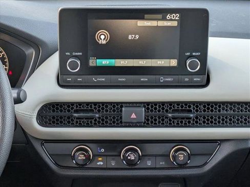 Used 2025 Honda HR-V LX image 14