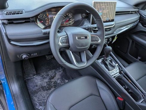 New 2026 Jeep Compass Latitude image 10