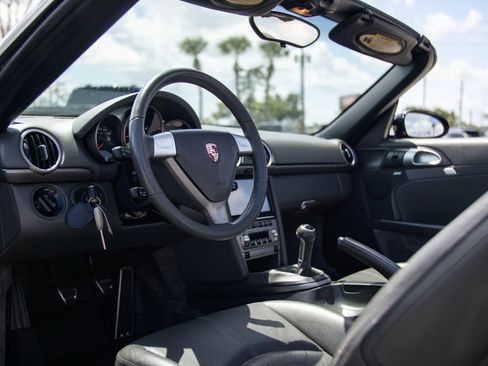 Used 2006 Porsche Boxster RWD image 22