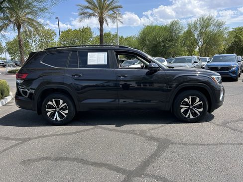 Used 2024 Volkswagen Atlas SE FWD image 5