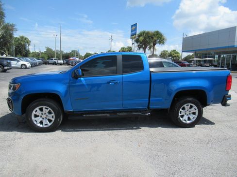Used 2022 Chevrolet Colorado LT RWD image 2