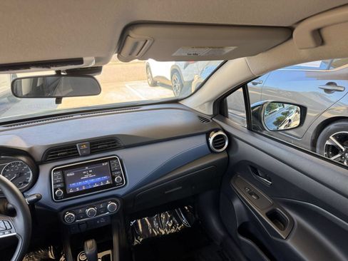 Used 2025 Nissan Versa SV FWD image 34