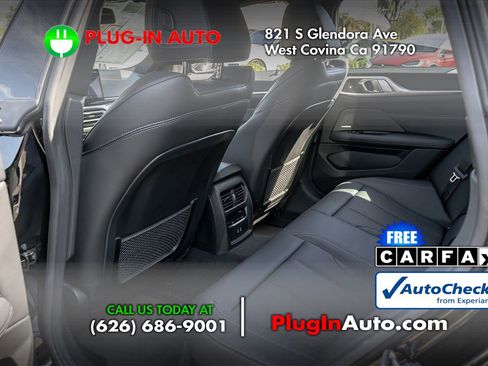 Used 2023 BMW i4 eDrive40 w/ Premium Package image 9