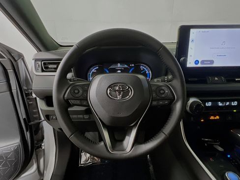 Used 2025 Toyota RAV4 XSE image 18