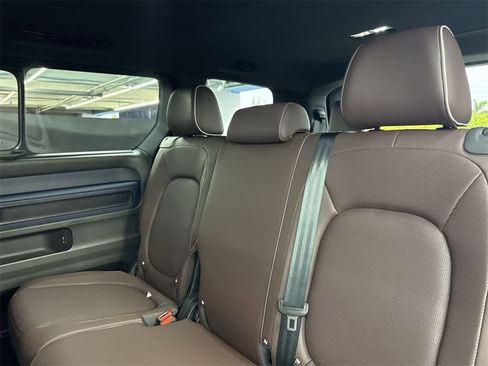 New 2025 Volkswagen ID. Buzz Pro S image 27