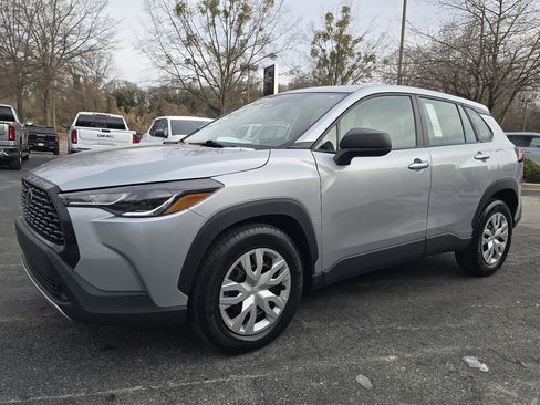 Used 2024 Toyota Corolla Cross L image 29