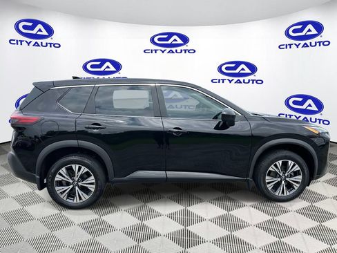 Used 2023 Nissan Rogue SV FWD image 2