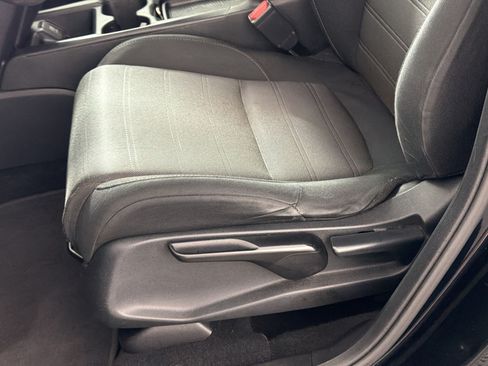Used 2017 Honda CR-V LX image 14