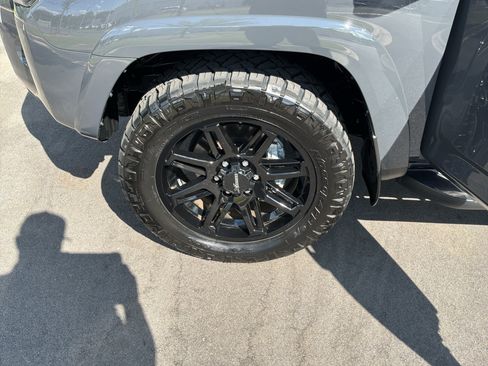 Used 2024 Toyota 4Runner SR5 Premium w/ Moonroof Package AWD/4WD image 8