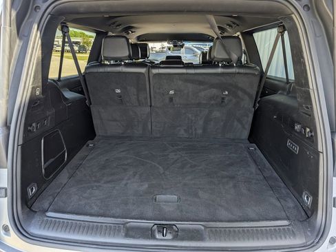 Used 2024 Jeep Wagoneer L Series II image 30