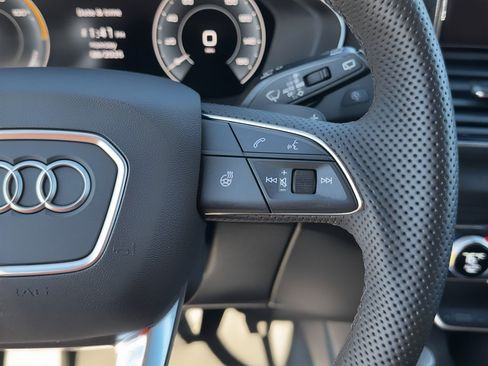 Certified 2025 Audi Q5 e Premium Plus w/ Premium Plus Package image 22