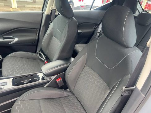 Used 2024 Nissan Kicks SV FWD image 5