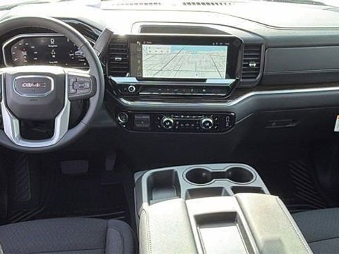 New 2026 GMC Sierra 1500 SLE image 14