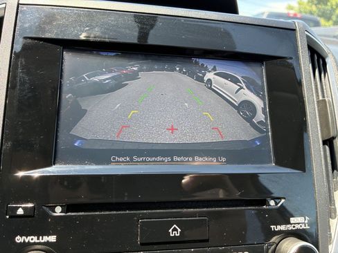Used 2019 Subaru Crosstrek 2.0i Premium AWD/4WD image 11