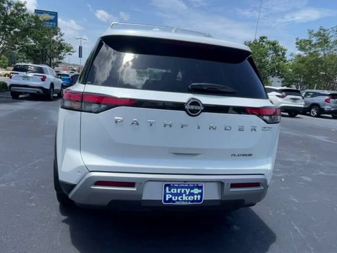 Used 2024 Nissan Pathfinder Platinum w/ Cargo Package FWD image 7