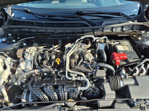 Used 2025 Nissan Altima 2.5 SV FWD image 33