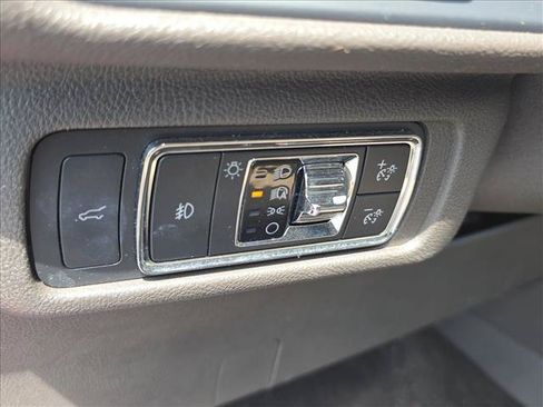 Used 2020 Lincoln Corsair Reserve w/ Elements Package FWD image 9
