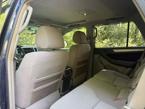 Used 2006 Toyota 4Runner SR5 AWD/4WD image 70