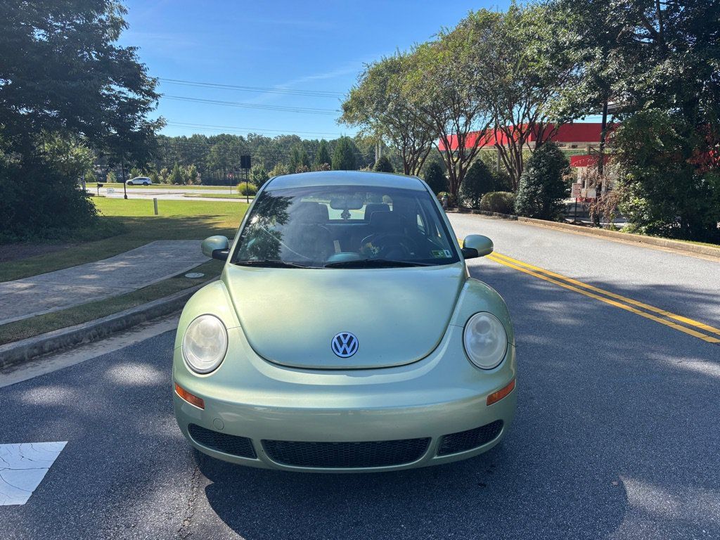 Used 2009 Volkswagen Beetle S FWD image 2