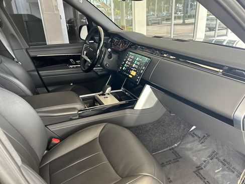 Used 2025 Land Rover Range Rover Long Wheelbase SE AWD/4WD image 23