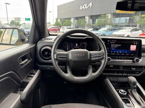 Used 2023 Chevrolet Colorado Trail Boss w/ LPO, Dark Essentials Package AWD/4WD image 3